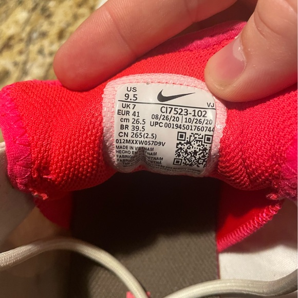 Women’s Nike React Vision Siren Red Workout Sneakers - Picture 10 of 12